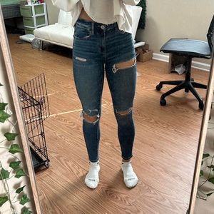 Size 2 American eagle ripped jeans